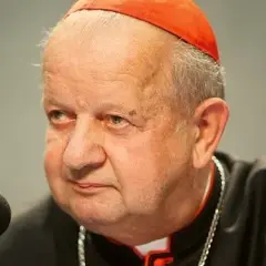 Kardynał Dziwisz: wiek, życiorys i rola u boku Jana Pawła II