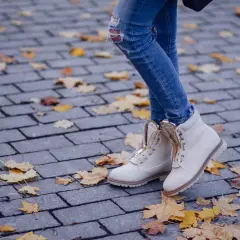 Jakie buty damskie na jesień? Modne trendy i praktyczne porady