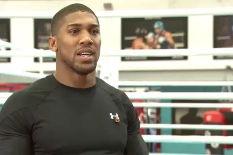 Anthony Joshua - wzrost boksera w metrach i stopach. Porównanie