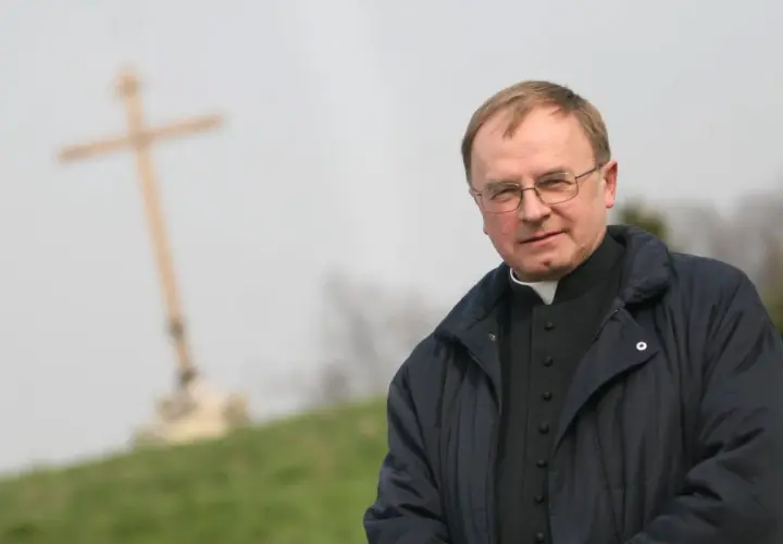 Ks. Jan Wodniak - wiek i życiorys znanego duchownego. Fakty