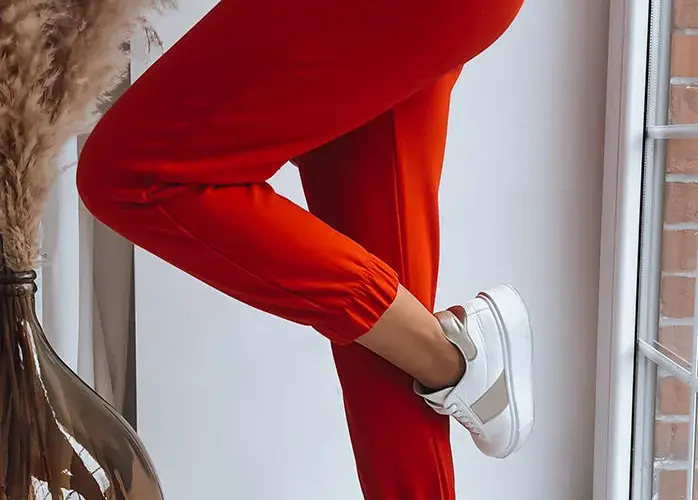 Jakie buty do dresów damskich? 7 stylowych propozycji na co dzień